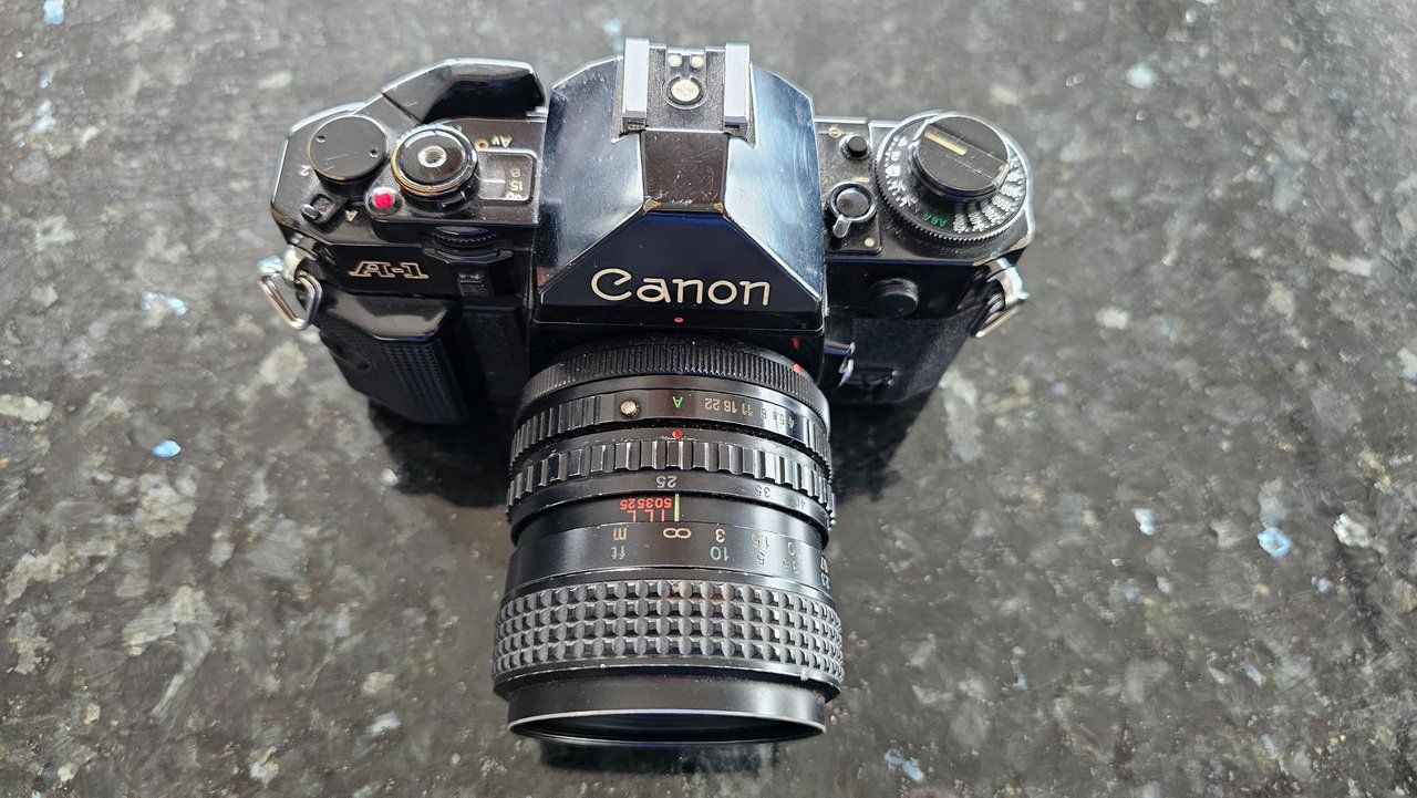 Canon Fotocamera: Canon A1 Analog Kamera – Usato da Dietikon venduto da Jion11 4