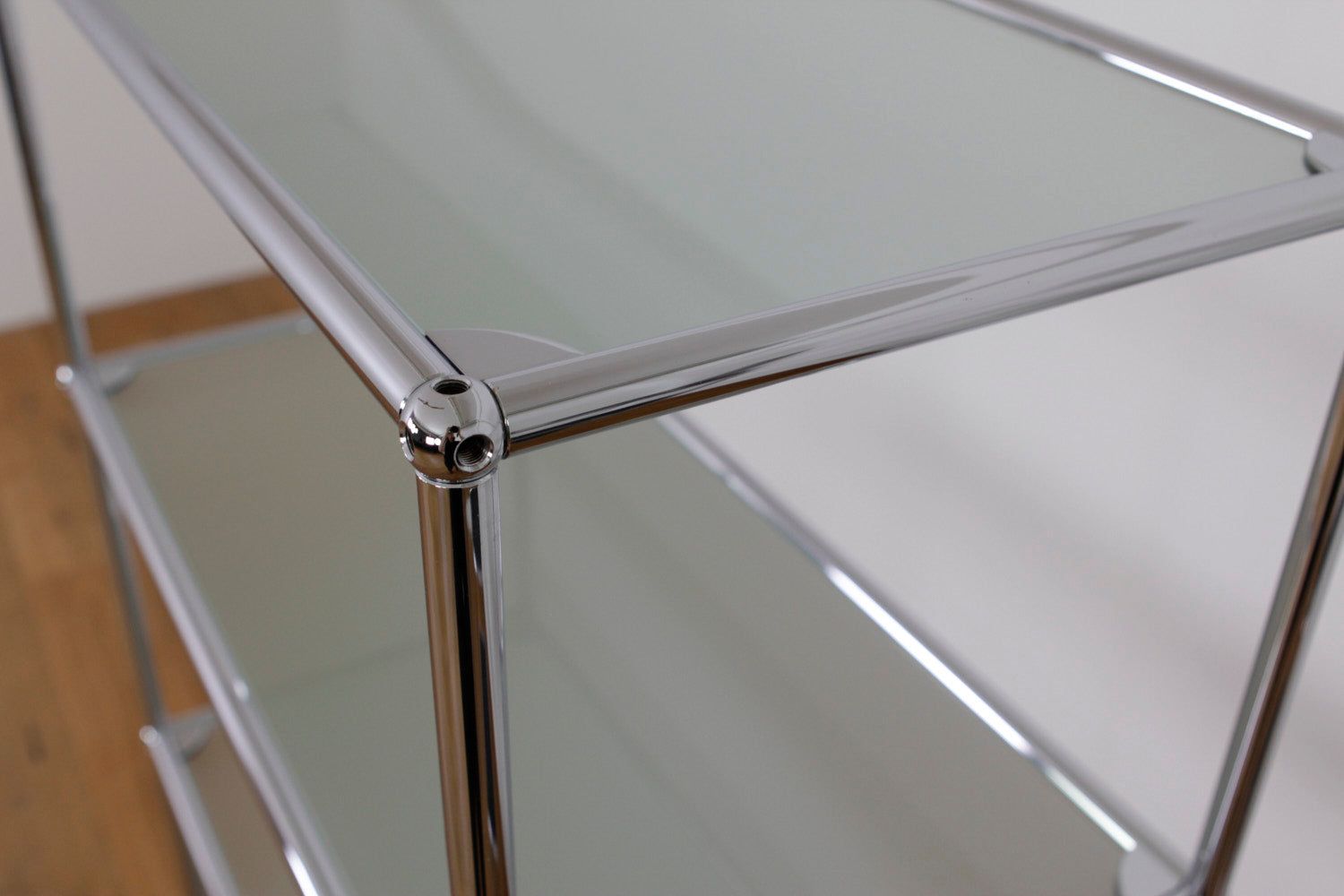 Scaffali: USM Regal Milchglas #1214 – Usato da Affoltern am Albis venduto da Zapro 2