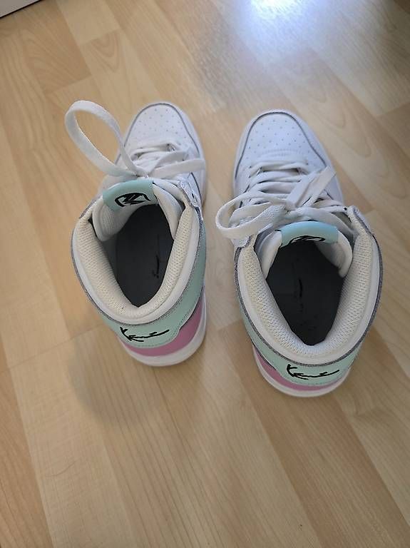 Scarpe da donna: Karl Kani Sneaker – Usato da Chur venduto da jon_hd6n 1