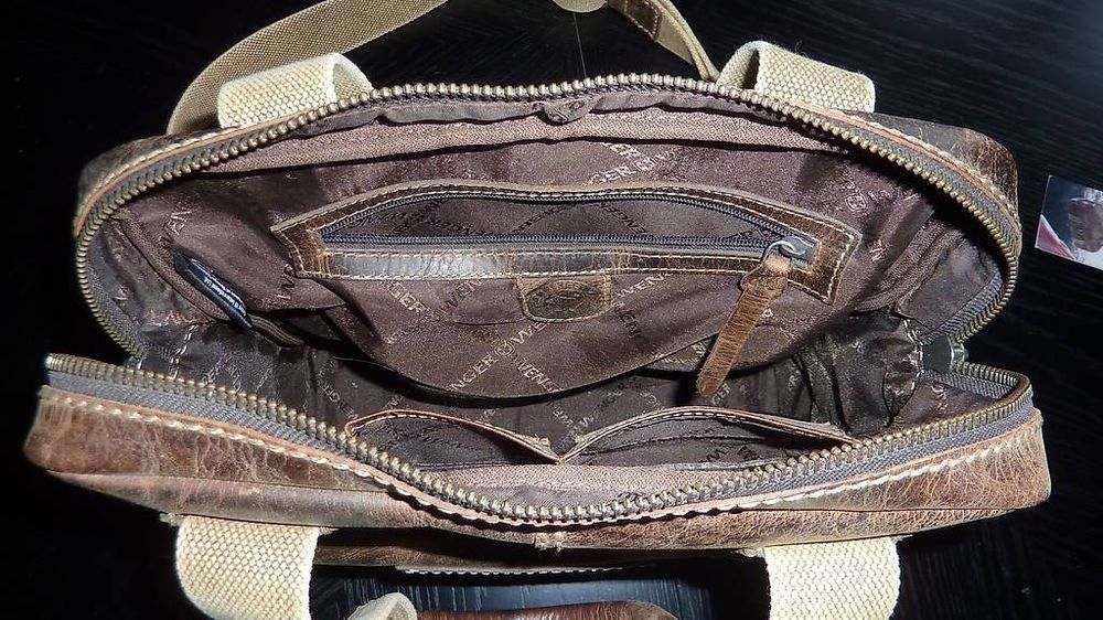 Wenger Taschen: WENGER Massivleder-Tasche – Gebraucht aus Bättwil von Blonky 4