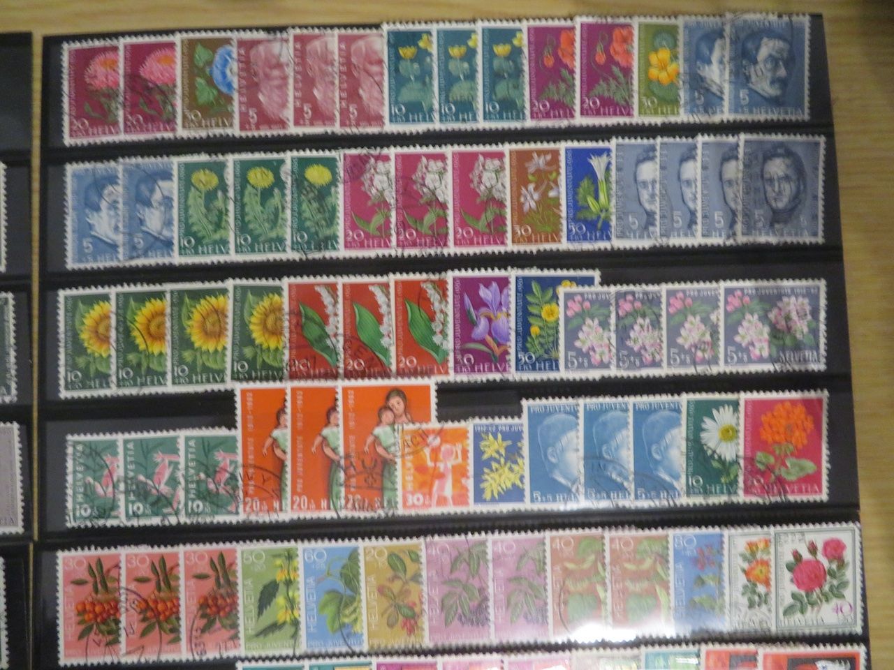 Alle Briefmarken: Pro Juventute grosser Posten auf 4 Doppelsteckkarten – Gebraucht aus Spreitenbach von heitersberg54 2