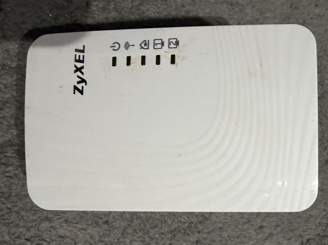 Zyxel Unità & Adattatore: Zyxel Pla4231 – Usato da Renens VD venduto da Pribuking