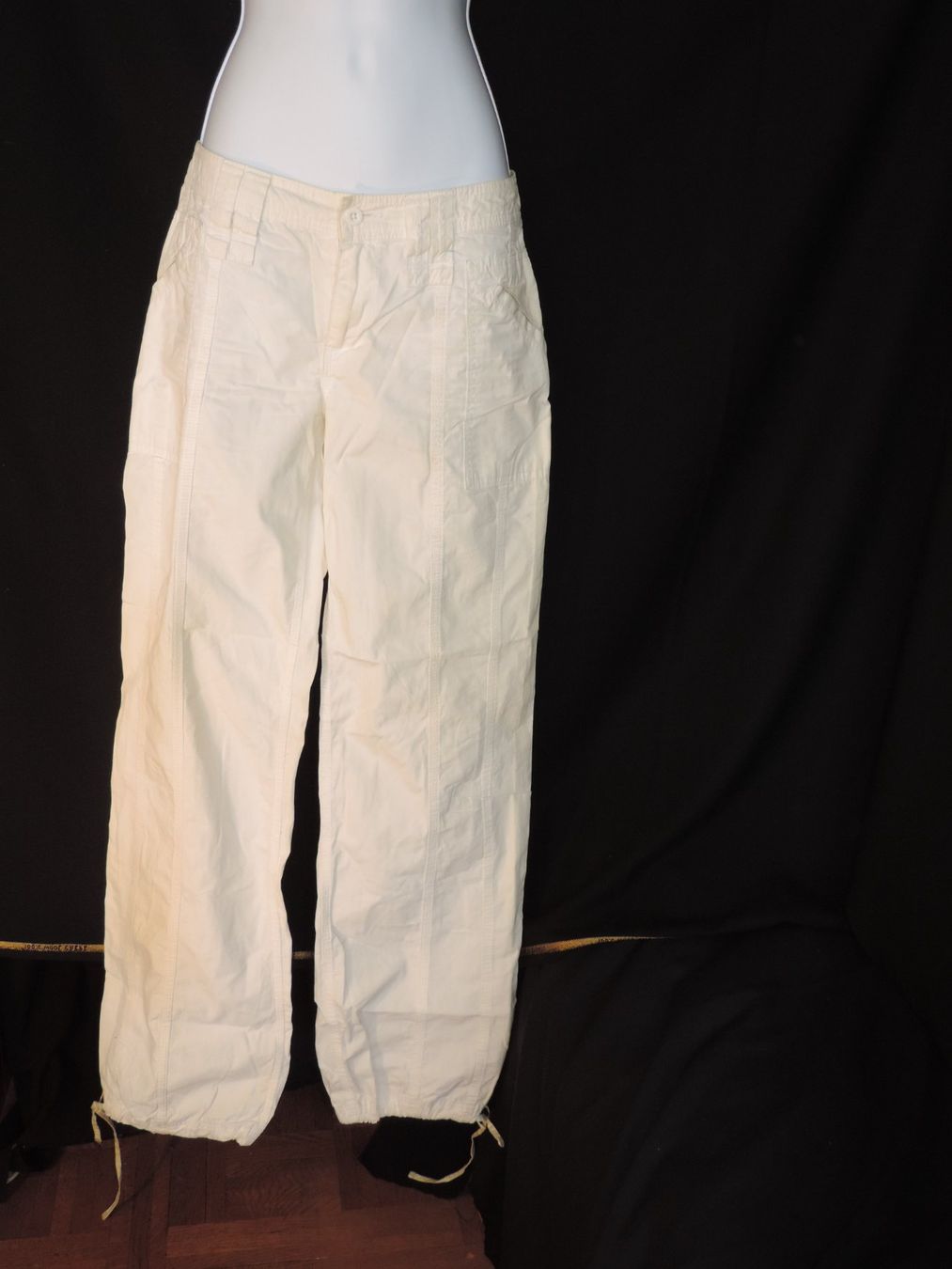 Pantaloni: pantalon droit blanc – Usato da Genève venduto da Axelle333