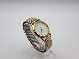 Neue schöne Damen Uhr  (läuft mit Garantie)
