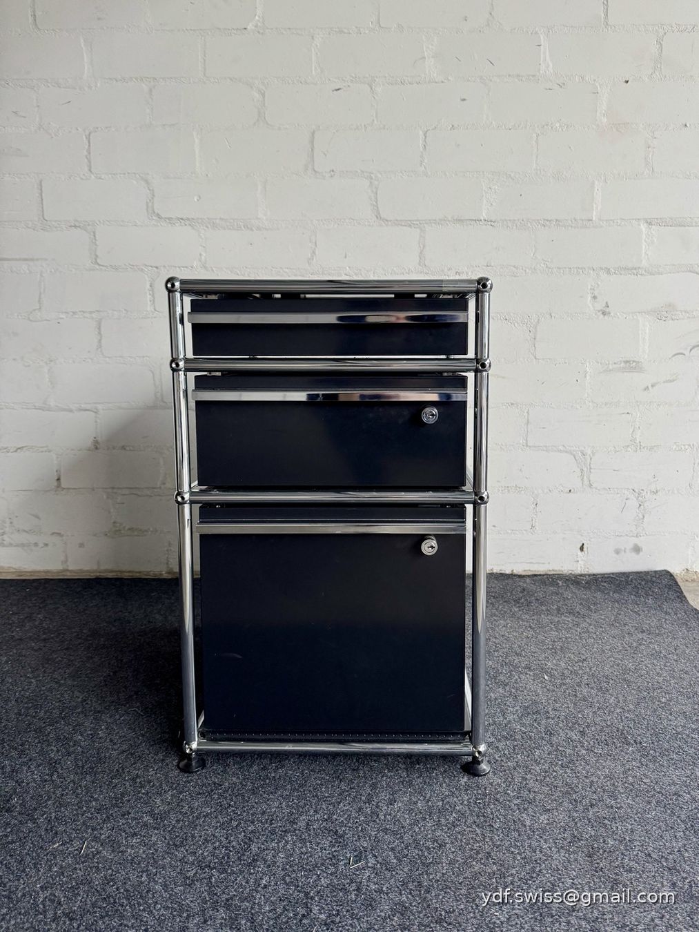 USM Korpus: USM Haller Korpus – Gebraucht aus Liestal von Design_Wardrobe