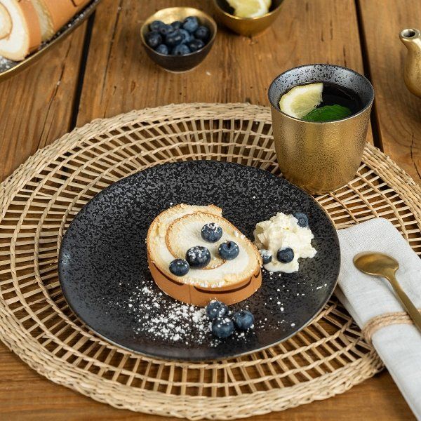 Piatti: Dessert Teller Set Schwarz / Gold (2 Teller) – Nuovo e nell'imballaggio originale da Schaffhausen venduto da AtelierPudesco 1