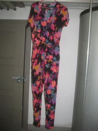 DAMEN   OVERAL  MIT  VIELEN  FARBEN