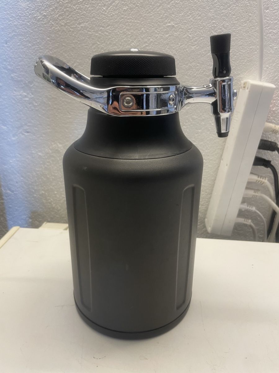 Borracce & Thermos: Growler 1L – Usato da Romont FR venduto da Garcimat