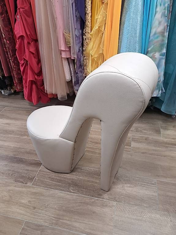 Sedie: Stuhl in Schuhform – Nuovo e nell'imballaggio originale da Luzern venduto da Neela288 1