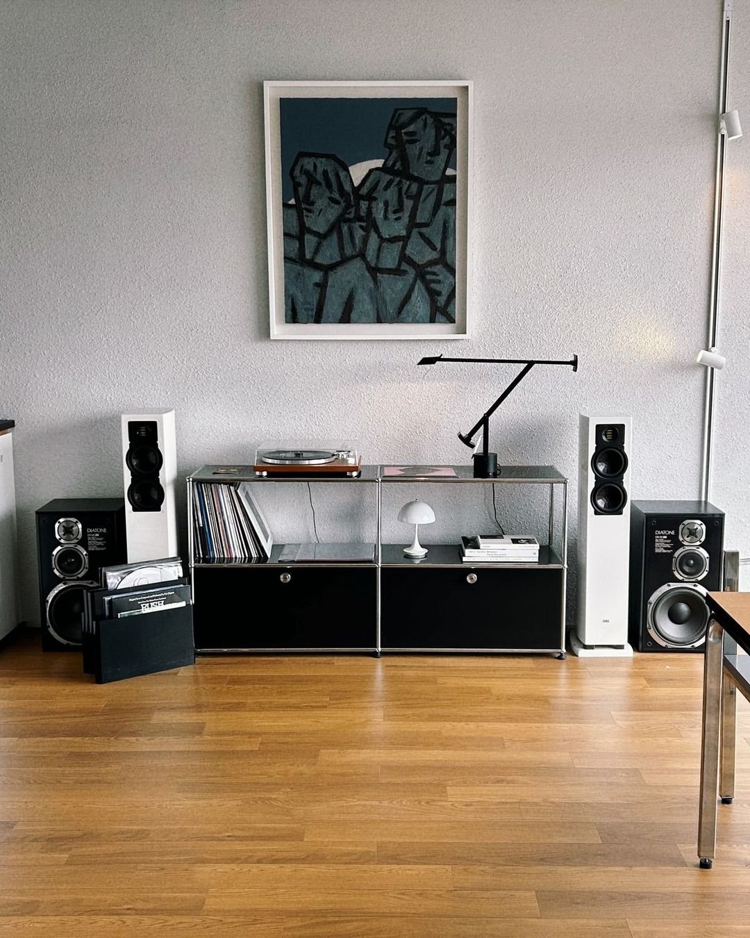 USM Cassettiere: USM Kommode Schwarz – Usato da Zürich venduto da LUXUS2020
