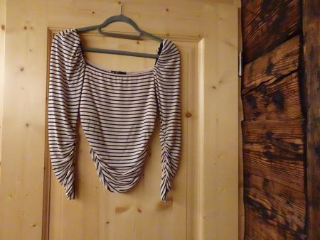Spezielles Langarmshirt von Maje Gr. M - 42630