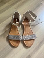 Sommerliche Glitzer Sandalen Schnürung 