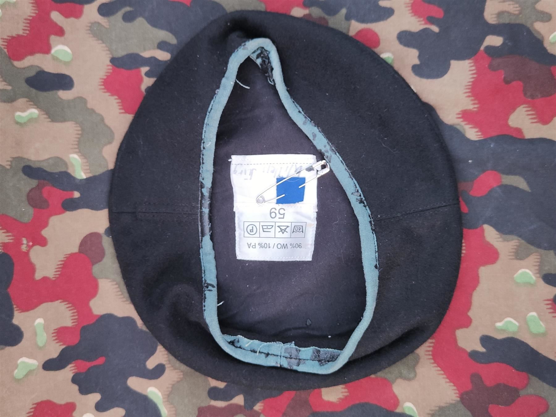 Schweizer Armee Uniformi: Béret Ord. 1972 – Usato da Bauma venduto da SwissMilitaria