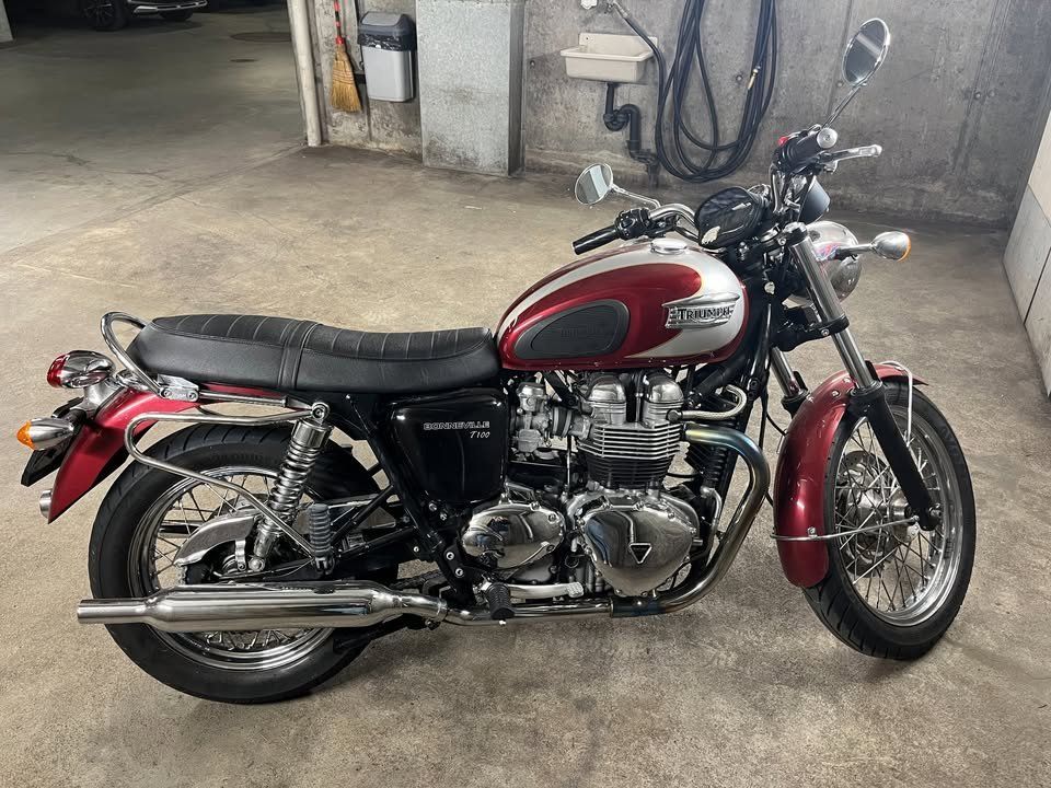 Chopper: 2008 Triumph boneville t100 – Usato da Genève venduto da Moe22