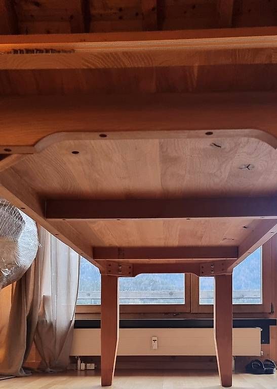 Tische: Massiver Holztisch Eiche  – Gebraucht aus Castrisch von SaHaMa 2