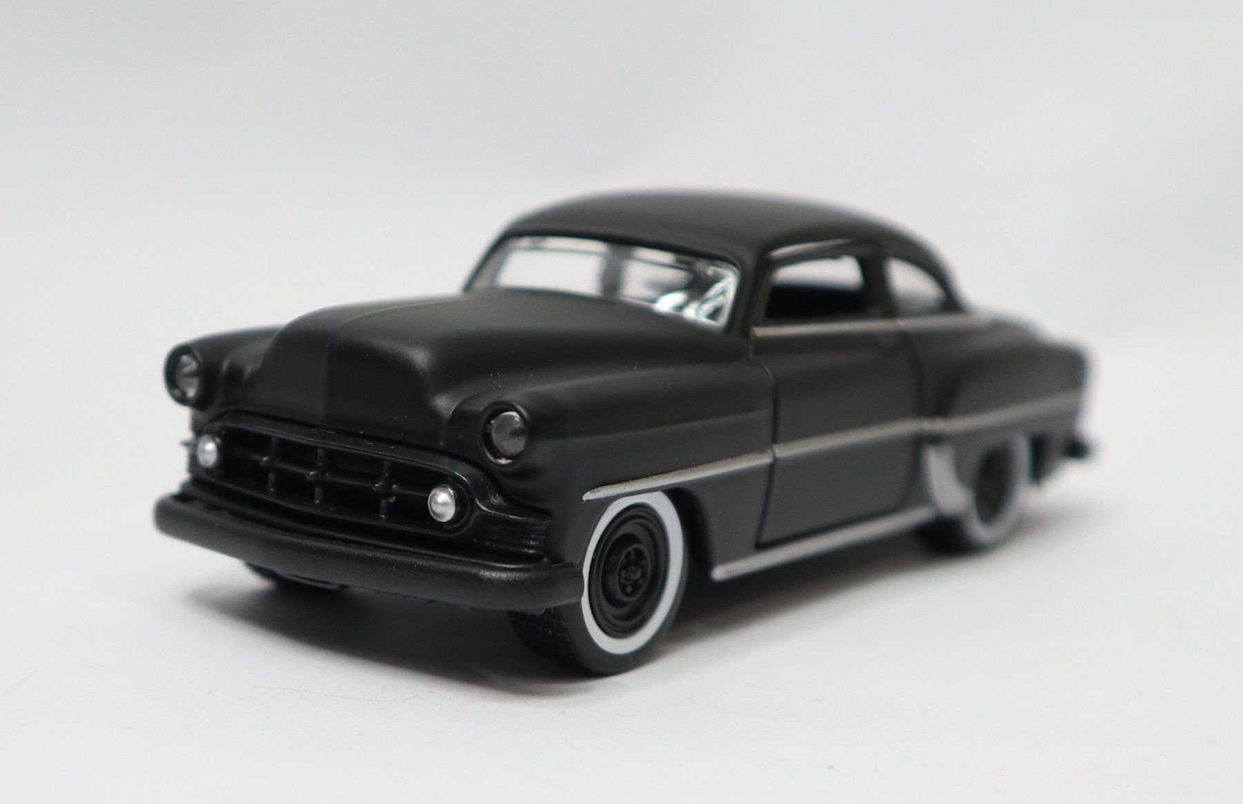 Maisto Modellini d'auto: 1953 Chevrolet Custom 1:43 neu – Nuovo (secondo la descrizione) da Eschenbach SG venduto da Astalavista