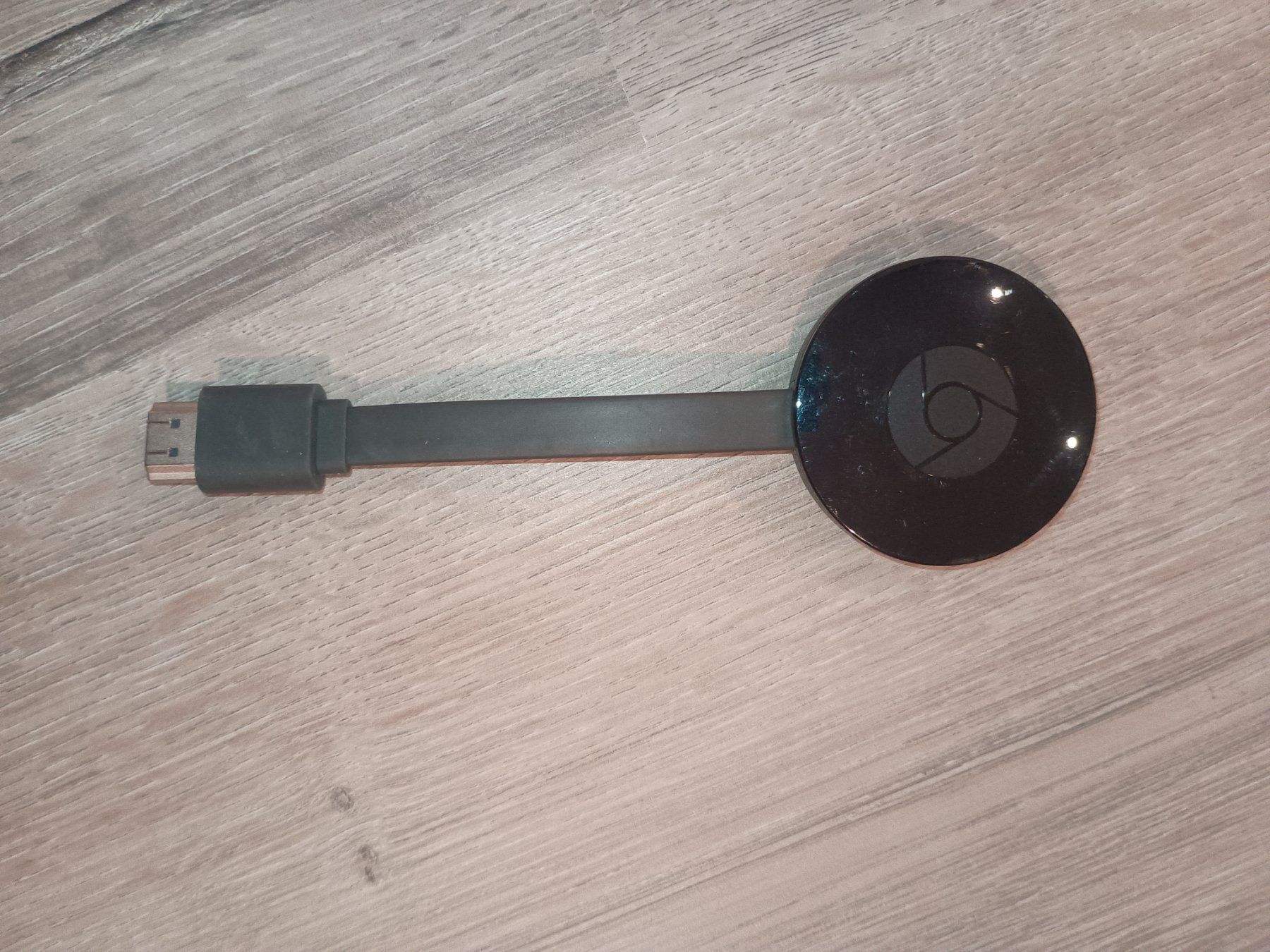 Google Multimediaplayer & Streamer: Google Chromecast (2. Generation) Streaming HDMI Dongle – Gebraucht aus Bioggio von natan81