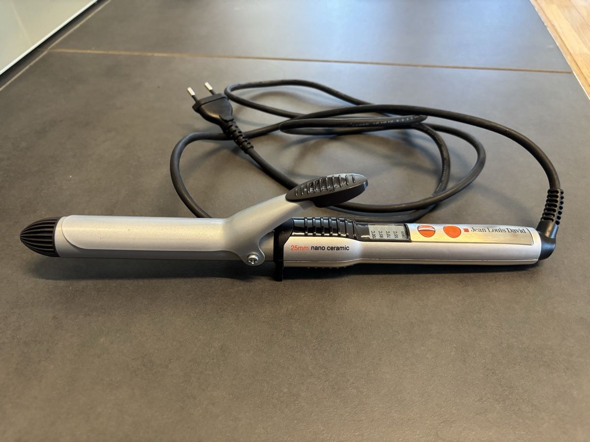 Piastre & Arricciacapelli: Lockenstab von Jean Louis David – Usato da Wetzikon ZH venduto da ger_yvd6 1
