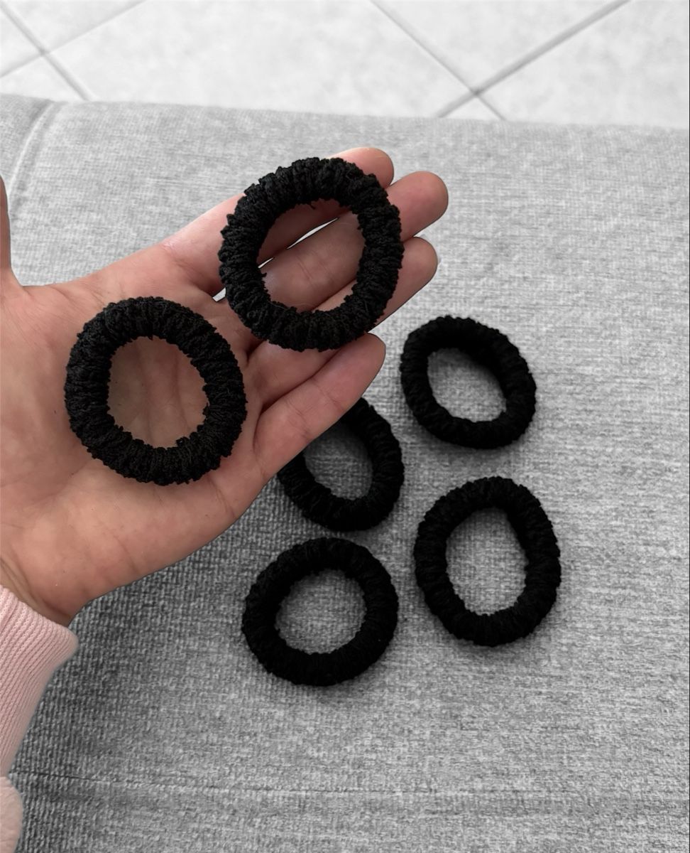 Accessori per capelli: Lot de 6 élastiques – Nuovo e nell'imballaggio originale da Châtel-St-Denis venduto da Montclair_Swiss