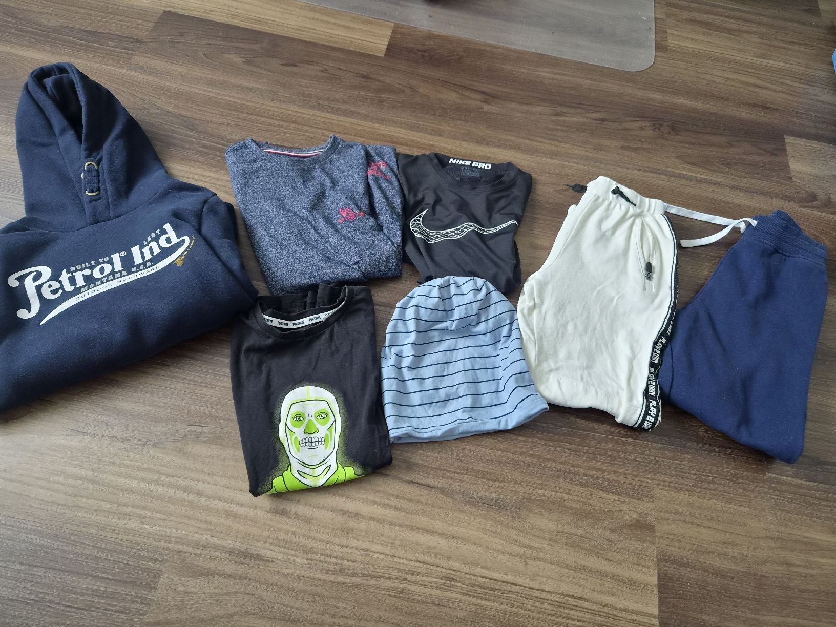 Kleiderpakete & -sets: Kleiderpaket Grösse 140 – Gebraucht aus Altishofen von tammy05
