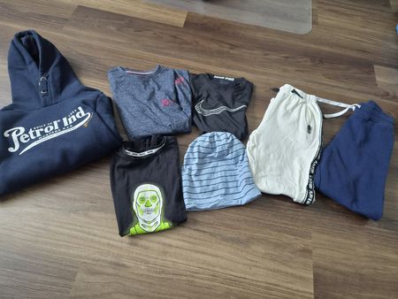 Kleiderpaket Grösse 140