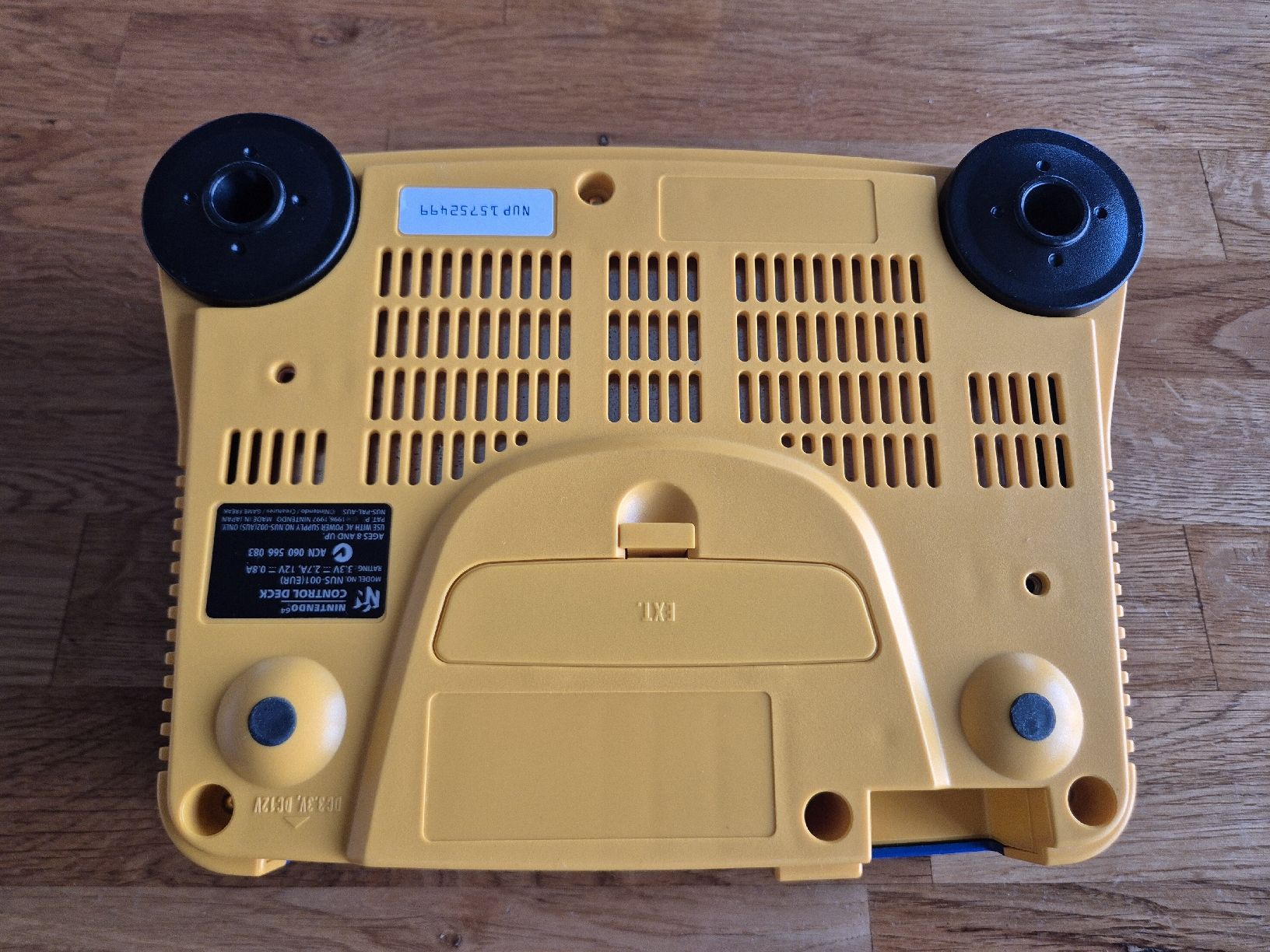 Nintendo Console: Nintendo 64 Konsole Pokémon edition – Usato da Schenkon venduto da -Conker- 2