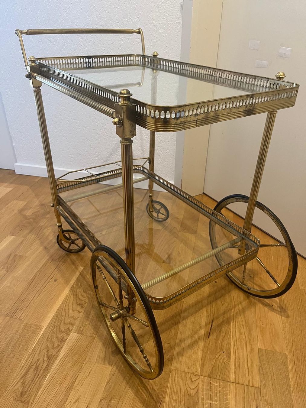 Culle: Servierwagen antik Messing mit Glasböden 2 Ablagen – Usato da Ostermundigen venduto da mme_ghys 2