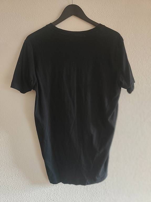 T-Shirts: T-shirt Diesel nera, taglia M – Gebraucht aus Losone von mar_n5ds