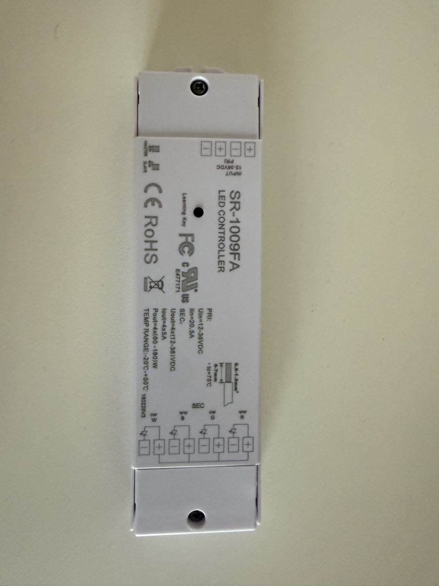 Systèmes de contrôle: LED Controller SR-1009FA 12-36VDC 4-Kanal neu – Neuf avec emballage d'origine à Küssnacht am Rigi par rad_7xgh 1