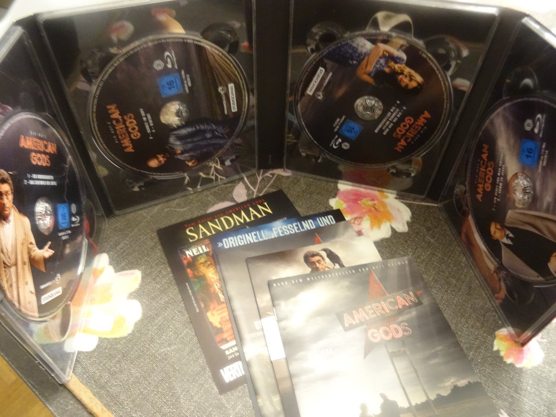 Alle DVDs: American Gods - Staffel 1 BLU-RAY – Gebraucht aus Olten von Disc-Verkauf 2
