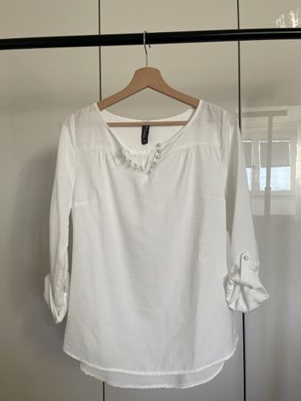 Weisse Bluse 