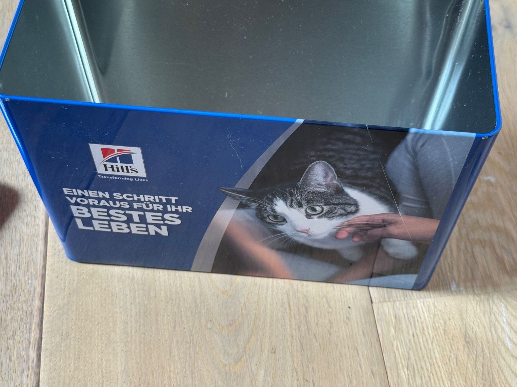 Sonstige Dekorationen & Accessoires: Dose Blechdose Hills für Katzenfutter - leer – Gebraucht aus Flawil von hallyi 1