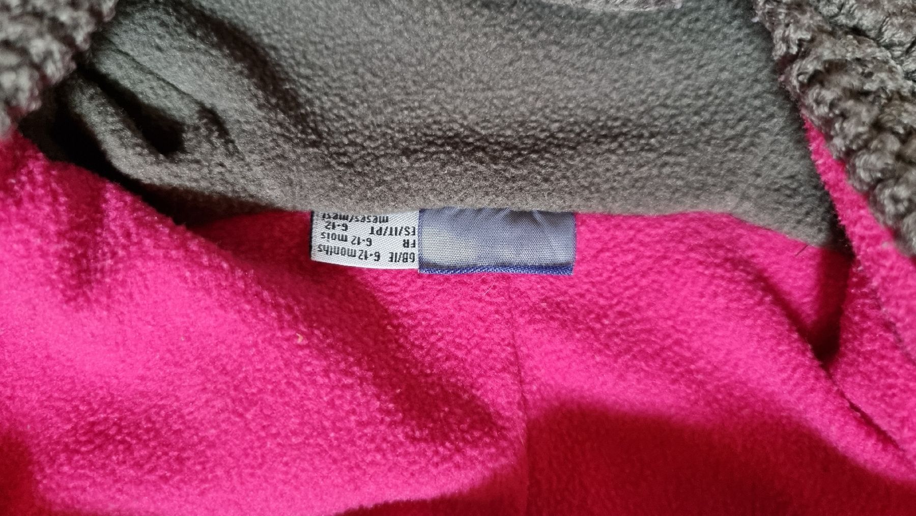Giacche & Cappotti: Strickjacke mit Kapuze, Grösse 6-12 Monate! – Usato da Feusisberg venduto da nijasci 3