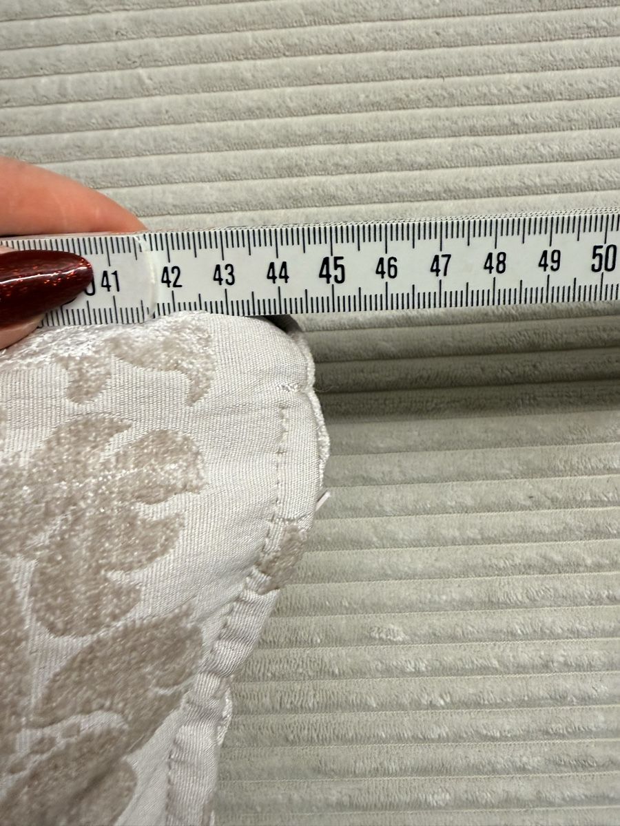 Cuscini: Wunderschöne Zierkissen mit Federfüllug 45x45, NP 180 CHF – Usato da Altendorf venduto da RedHairBeast 6