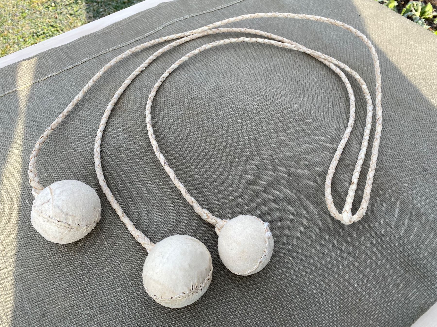Glocken & Treicheln: schöne alte Gaucho Bola aus Argentinien – Gebraucht aus Feldbach von Fea1 5