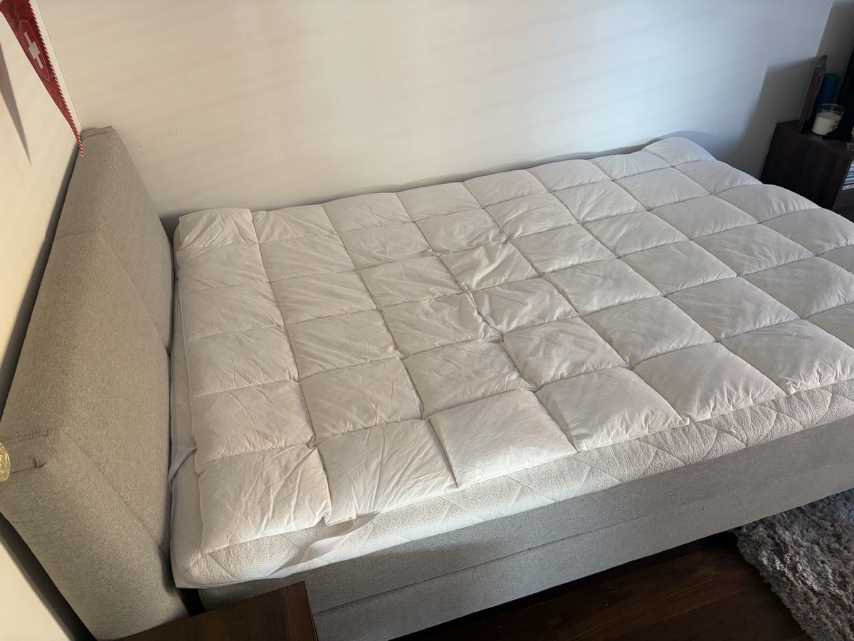 Pfister Betten: Boxspringbett 140x200 mit Topper, neuwertig – Neu (gemäss Beschreibung) aus Erlenbach ZH von kat_rkv7 1