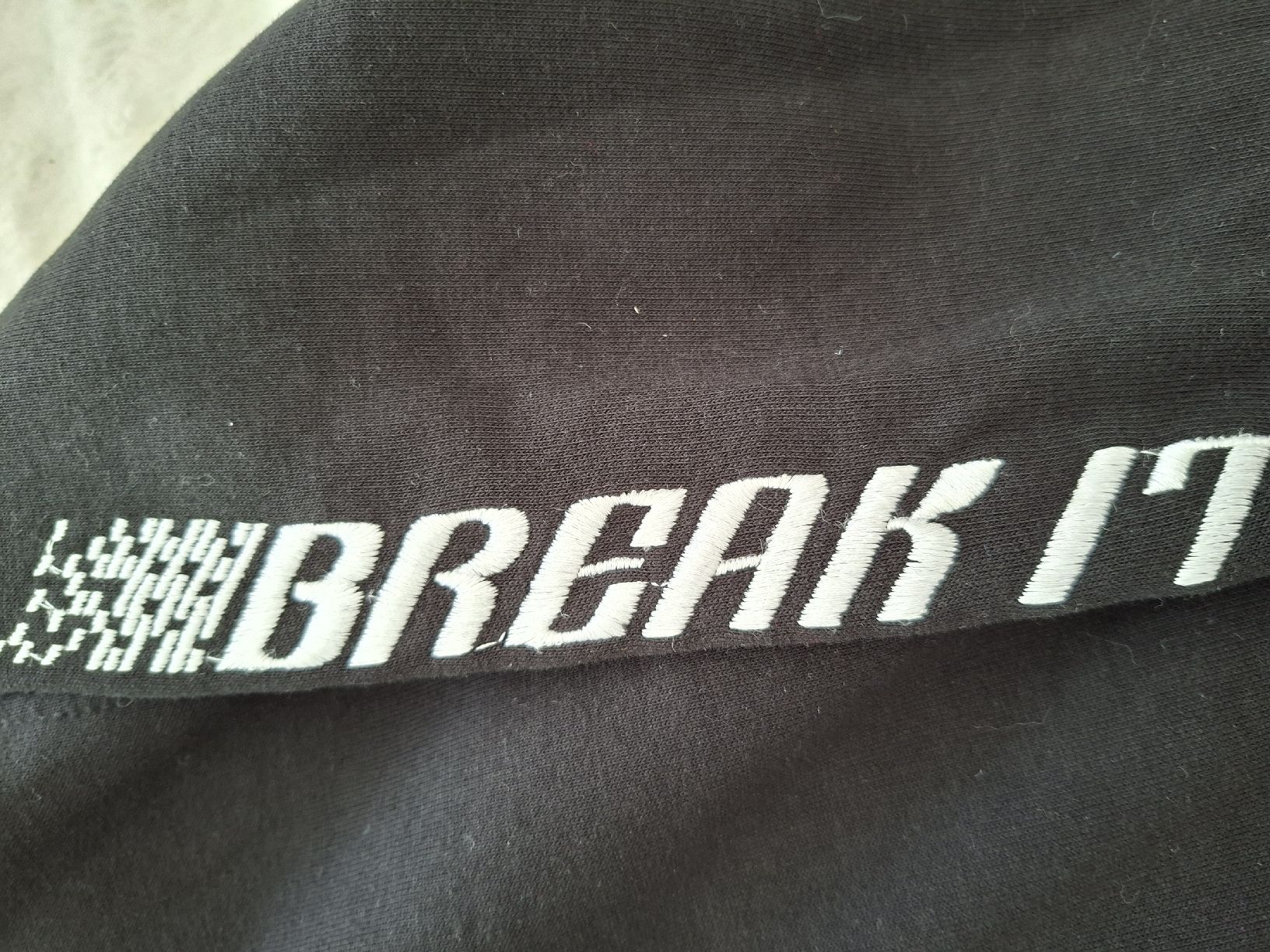 Pull&Bear Maglioni & Felpe: Pull&Bear STWD Sweat à capuche noir Taille L – Usato da Renens VD venduto da ser_j2fn 5