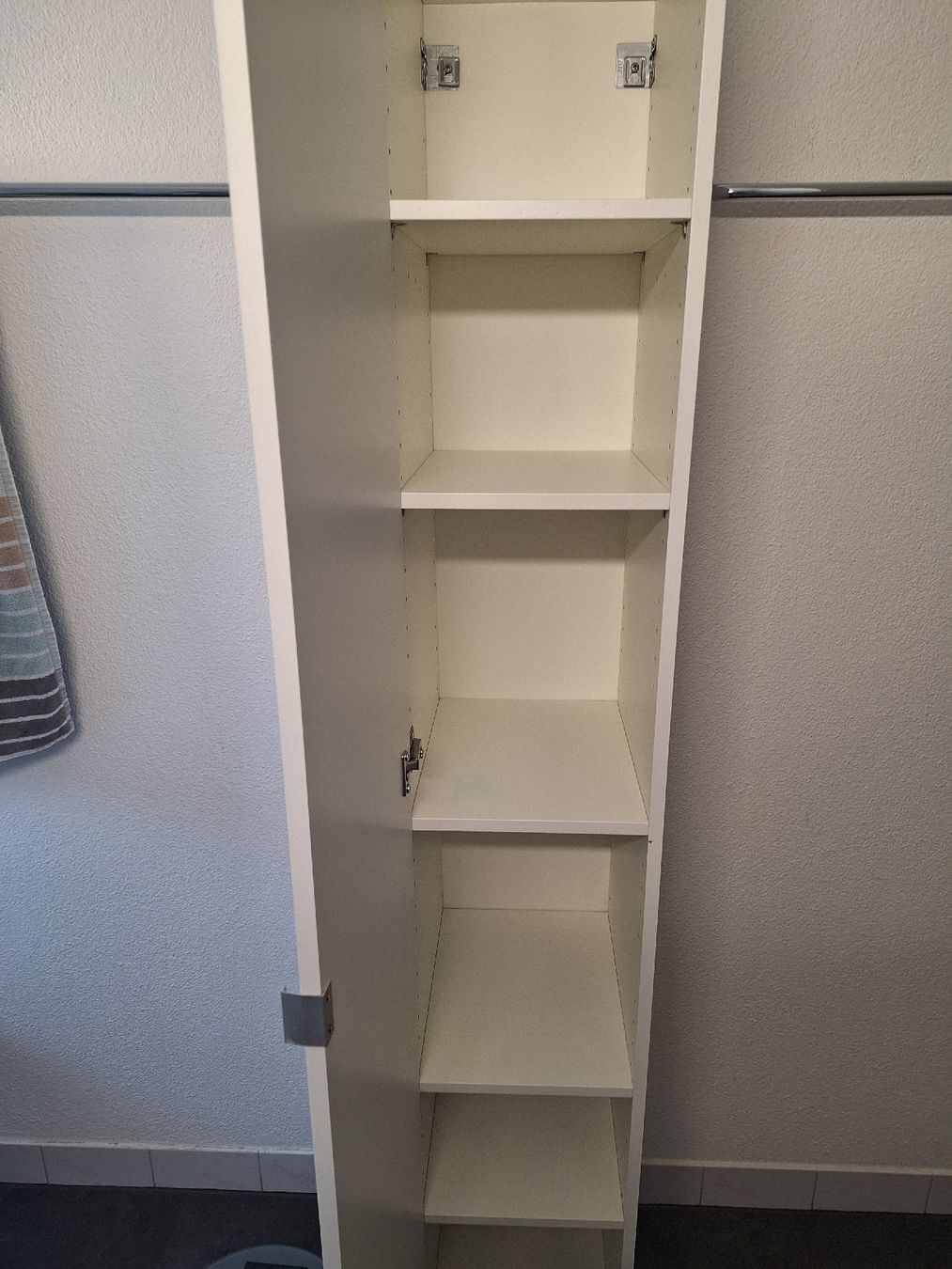 Armoires: Badezimmerschrank – D'occasion à Kriens par pat_5w8t