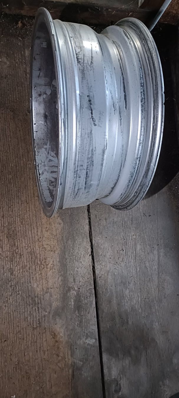 Ford Cerchioni: Alufelgen Satz 5-Speichen Silber gebraucht – Usato da Neftenbach venduto da Zueri0 1