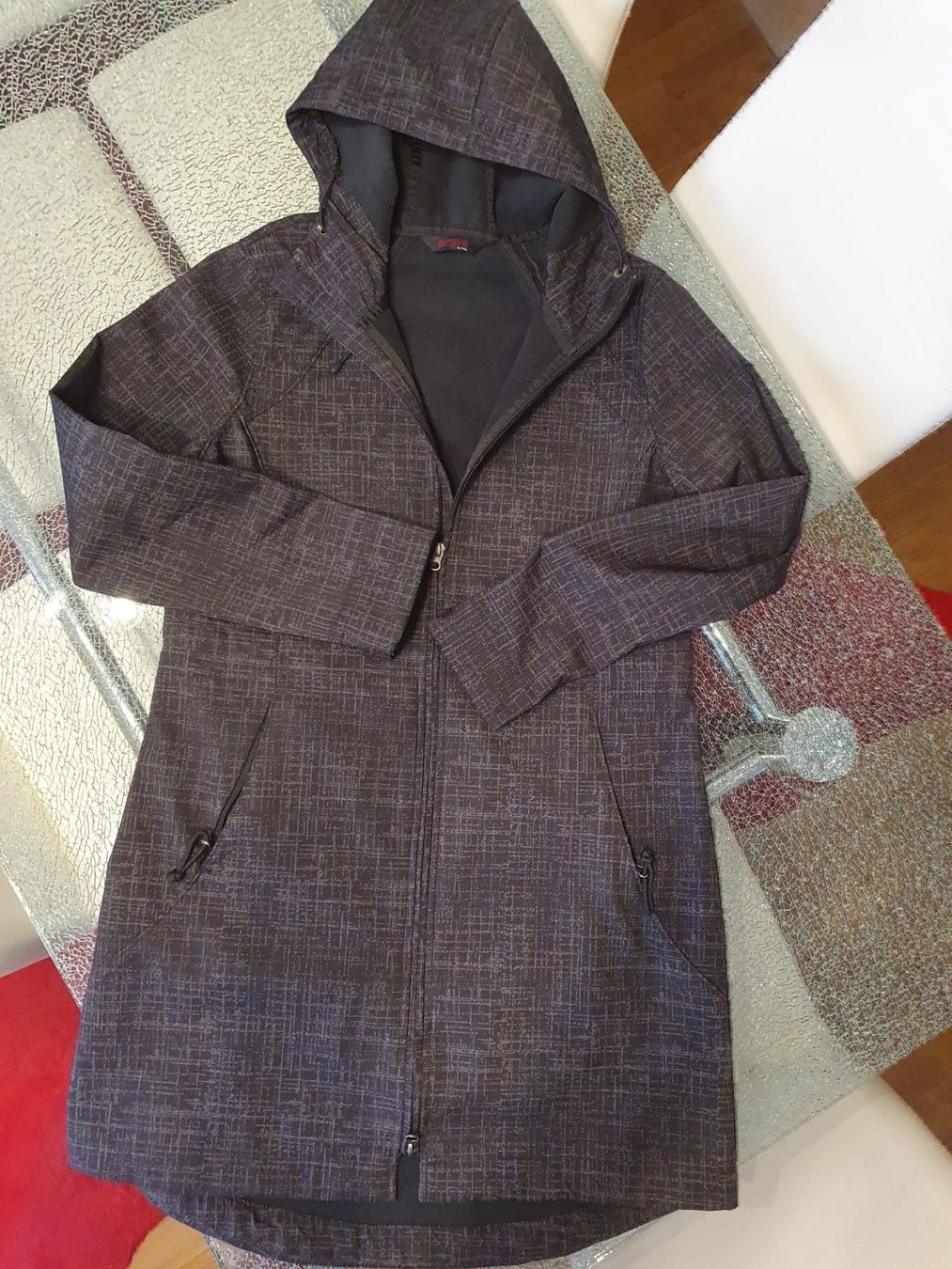 Jacken: Aktive Gr. M – Gebraucht aus Luzern von Reni025 2