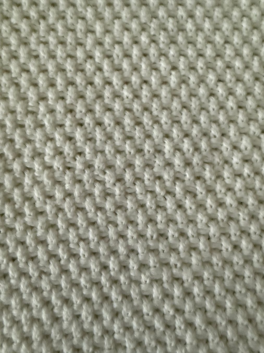 Maglioni & Felpe: Handgestrickter Damenpullover, ca. Grösse 42 – Usato da Flawil venduto da Ddorian 3