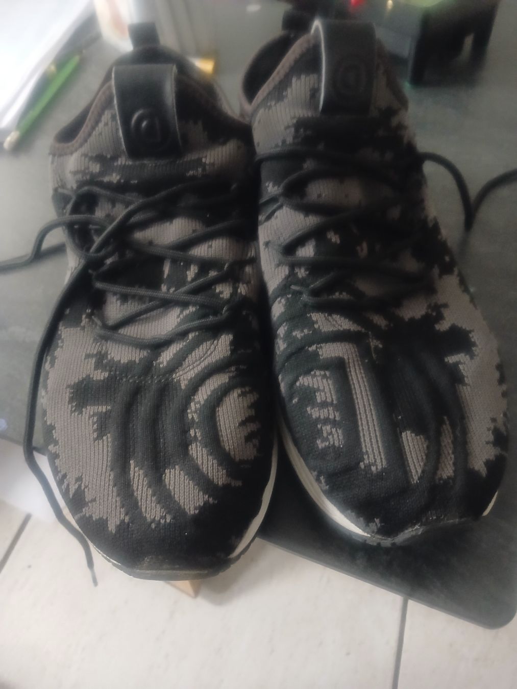 Desigual Scarpe da uomo:  Desigual Turnschuhe Gr. 41 – Usato da Pieterlen venduto da Ya0527yl 2