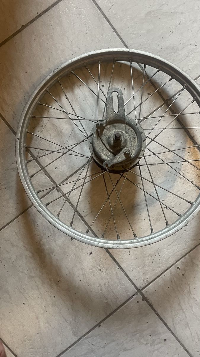 Mofa-Ersatzteile: Weinmann Vorderrad 17“ – Gebraucht aus Kreuzlingen von sto-power