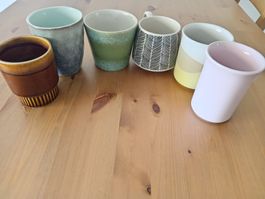 Six tasses