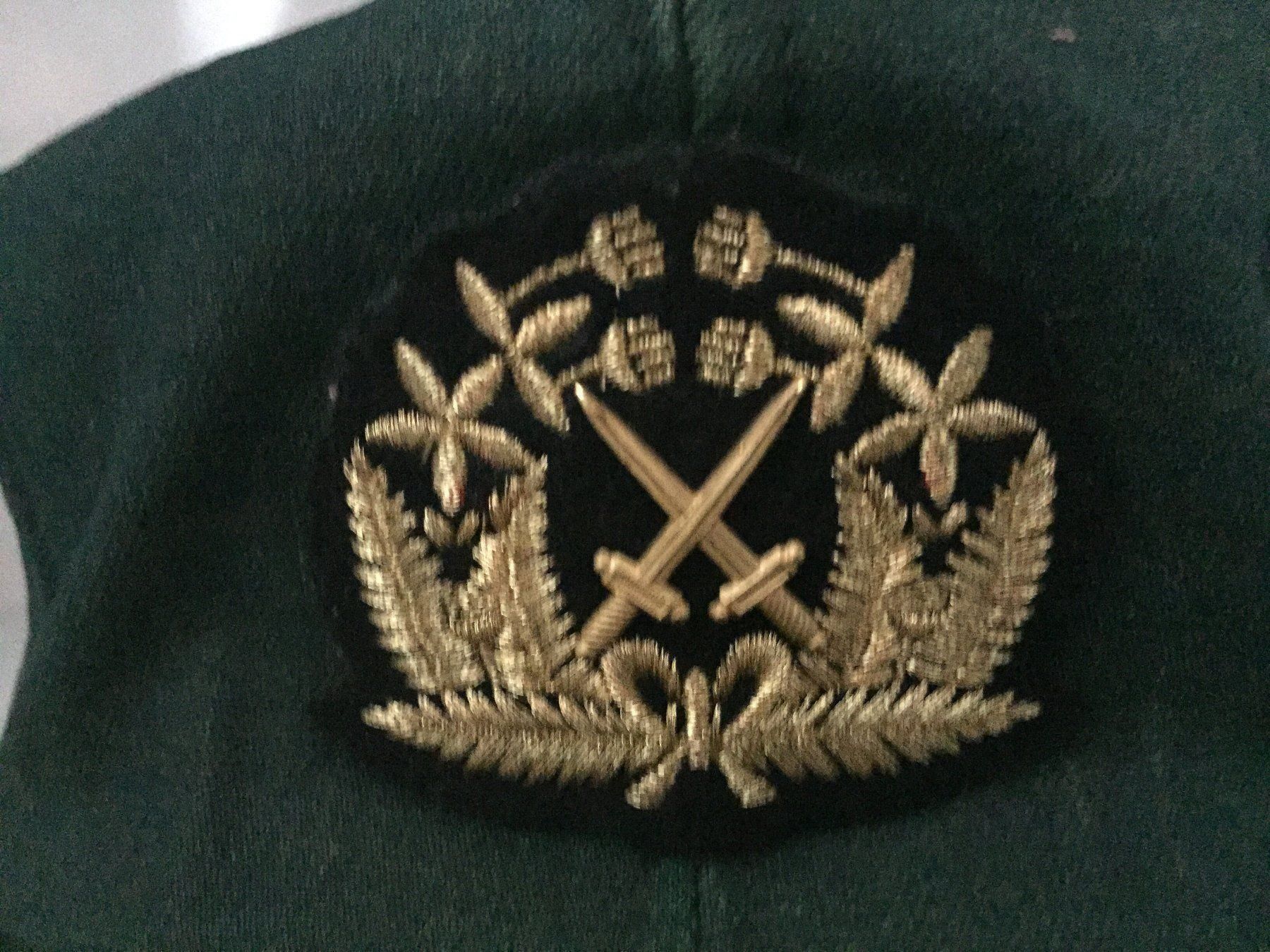 Uniformes: Generalsmütze – D'occasion à Volketswil par zwitsch33 2