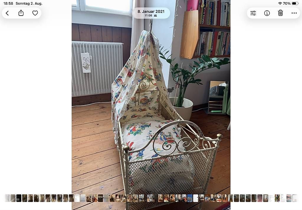 Spielzeuge: Antikes Puppenbett Metall – Gebraucht aus Luzern von hpz_dkr5 1