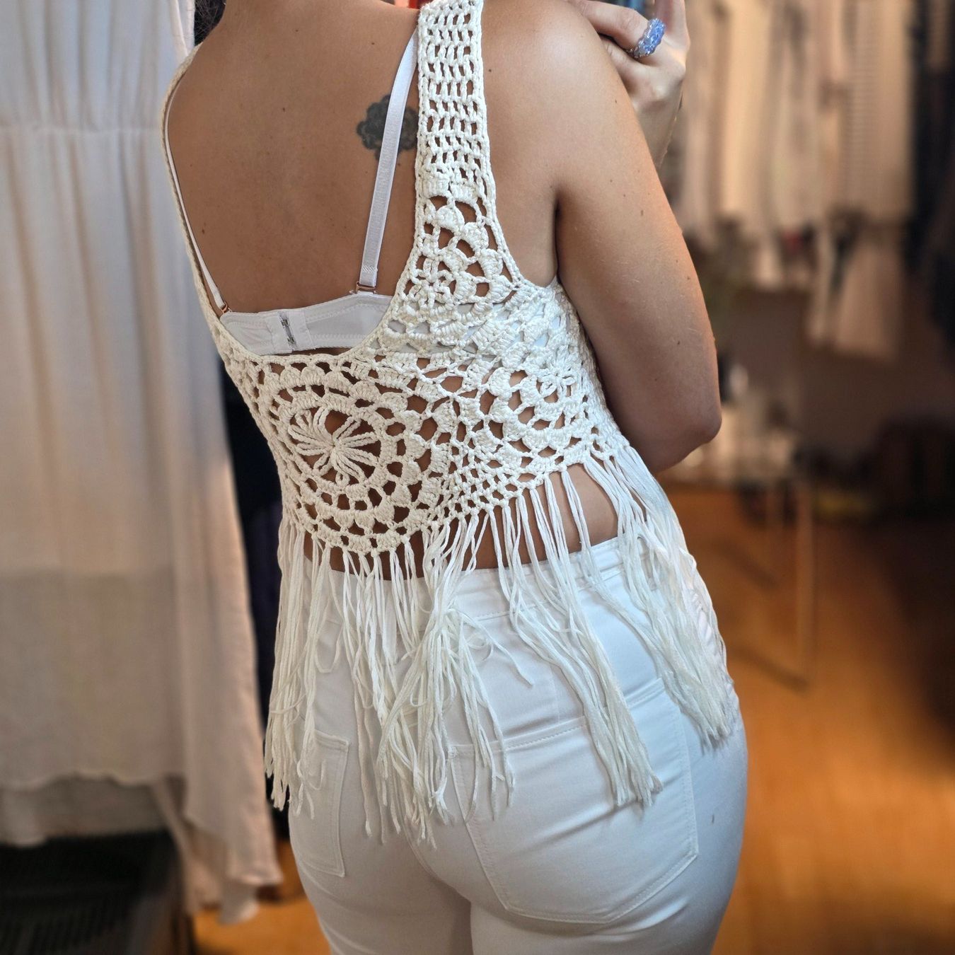 Top: Boho Häkeltop Creme Fransen M  Sommer – Usato da Wald ZH venduto da CapLux 4