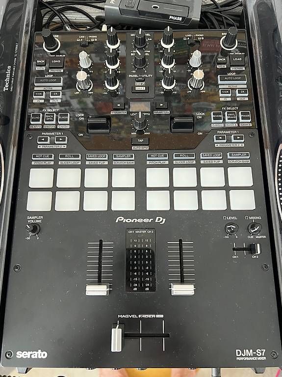 Pioneer Mischpulte: Pioneer DJM S-7 – Gebraucht aus Mörigen von djpeak