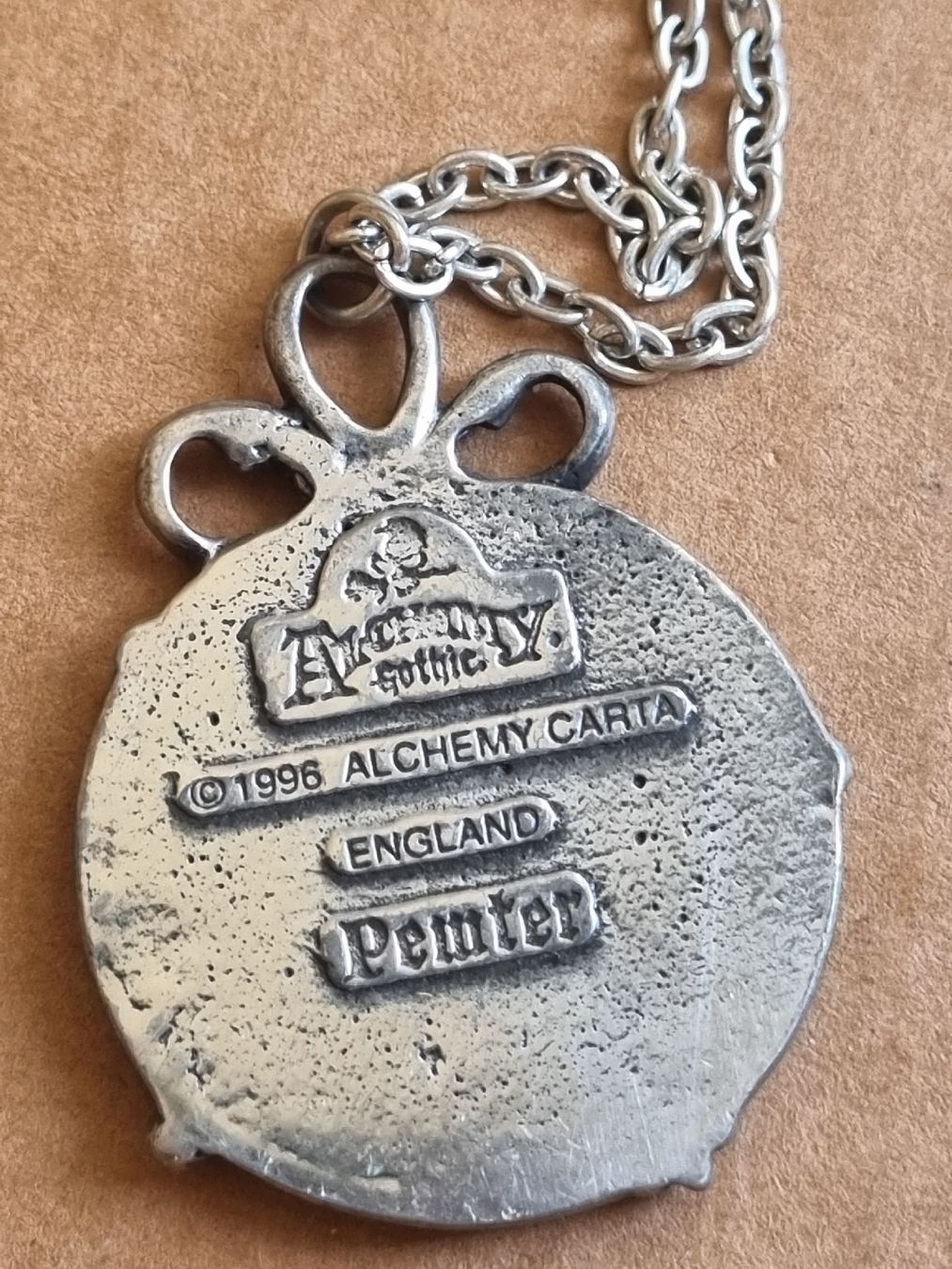 Ciondoli: VINTAGE 1996 Authentic Alchemy Carta – Usato da Schaffhausen venduto da Leveron13 1