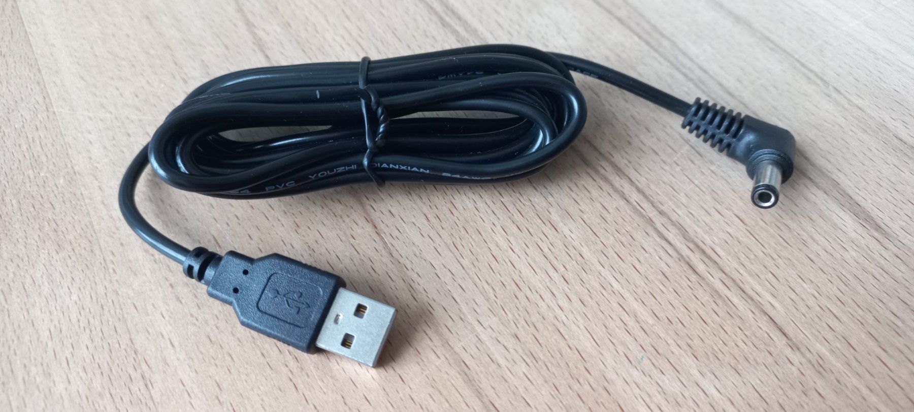 Cavi: USB A Stromkabel mit DC-Hohlstecker 5.5/2.5 mm Länge 250 cm – Nuovo (secondo la descrizione) da Stans venduto da Acnml 1